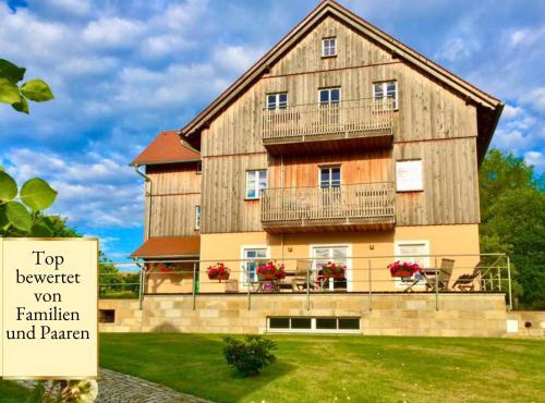 Ferienhaus Winterbergblick, Nationalpark Sächsische Schweiz, 5 Wohnungen und Gemeinschaftsraum, Boulderraum und Sauna im Haus