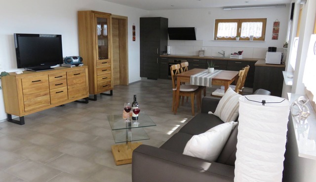 Ferienwohnung, 60qm, Terrasse, 1 Schlafzimmer, max. 4 Personen