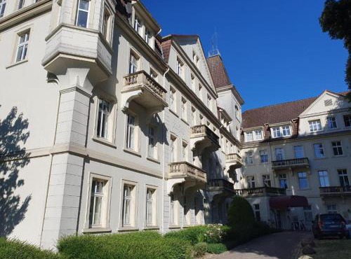 Ferienwohnung am Kuhrpark mit Balkon und Parkplatz