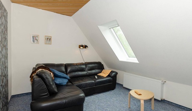 Ferienwohnung auf Rügen für 3 Erwachsene und 1 Kind in Schaprode Zi6