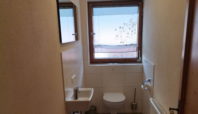 Ferienwohnung für 2 bis 4 Personen, 2 Schlafzimmer, Balkon, 64 m²