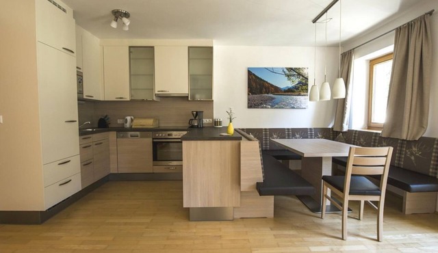 Ferienwohnung Falken.suite - Natur.erlebnis.hotel Post Hinterriß