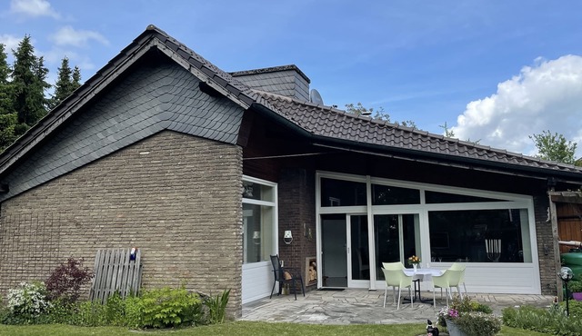 Ferienwohnung mit Großer Terrasse und Eigenem Garten
