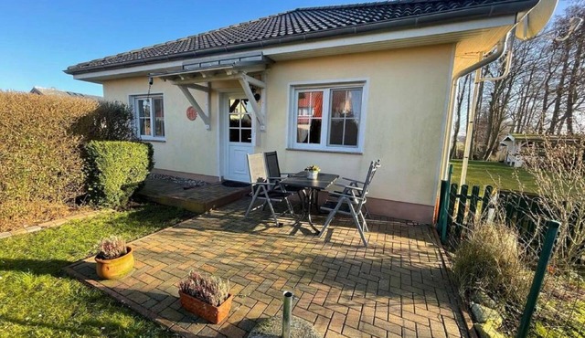 Ferienwohnung Ottosin mit Terrasse und Garten
