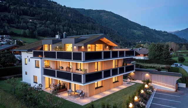 FESH LIVING 2 - smart alpine apartment with sauna near Zell am See/Kaprun