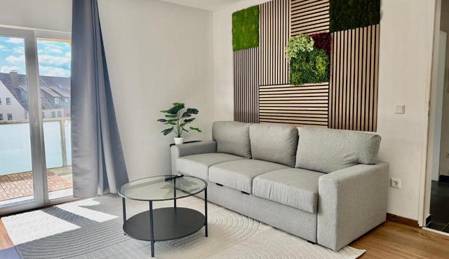 FeWo-Palmtrees 4 - Große moderne 2 Zimmerwohnung mit Süd-West Balkon in Gladbeck-Mitte Nähe Movie Park und Arena AufSchalke