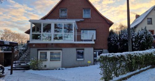 FeWo Schwerin-Zippendorf mit Sauna und Strandnähe, 4 km bis zur City