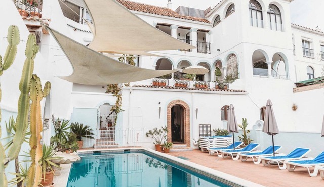 Finca Gaucin - Seventeen Bedroom Villa, Sleeps 34