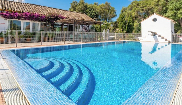 Finca Naveda Barbate by Ruralidays