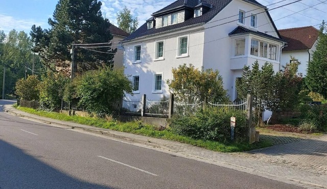 Flat in Hänichen with garden