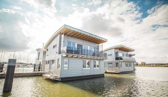 Floating-house Nr. 5 Freya mit Kamin und Sauna - 02. Floating Houses mit Kamin