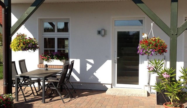 FW near Fuhlendorf south of the Bodden coast. 70sqm for 4 people idyllic location on the forest