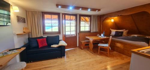 Gästehaus Holzer Kreuz -Ferienwohnung "Kornblume"