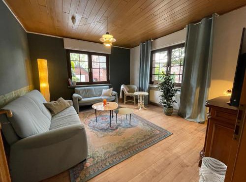 Ganzes Haus I Teams I Monteure I 4 Einzelzimmer I 2 Doppelzimmer I 2025 renoviert I Smart TV I Garten I 3 Bäder