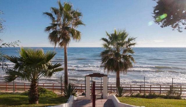 Gem by the beach Calahonda |Wifi| Sea Views