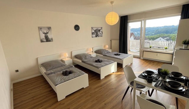 GNA01 - Large apartment with 7 beds, large kitchen, 2 balconies & parking lot