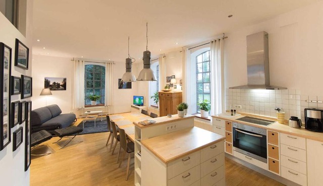 Grosse Luxus-Ferienwohnung im alten Lokschuppen