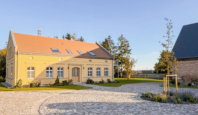 Gutshof Liepe Exclusive manor house with 2 vacation apartments for - Gutshof Liepe?
