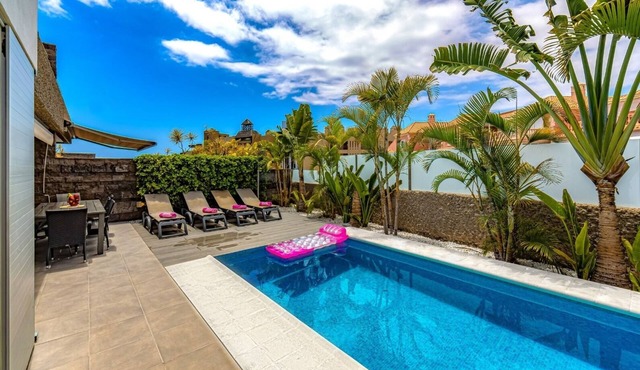 H20 Pool@30c fully air-conditioned SUPER WIFI 5 bedrooms4 bathrooms TOP LOKATION