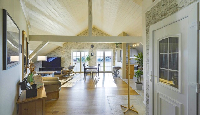 Happy Hugle Haus with Stunning Views