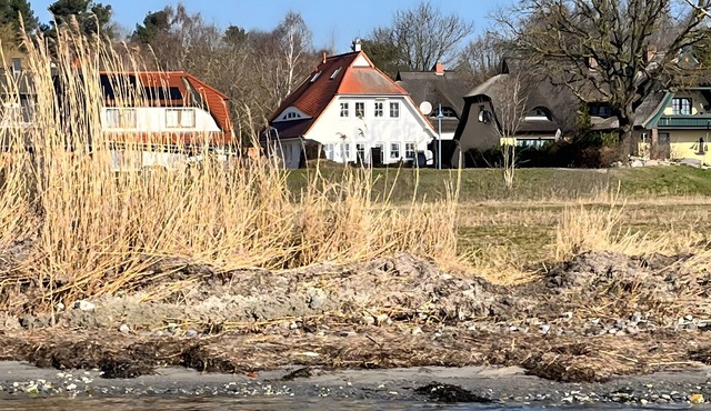 Haus Boddenkieker 1 Rügen in Mönchgut – Ferienwohnung mit Meerblick und Südterrasse