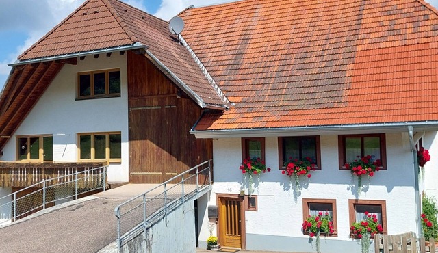 Haus Gloriosa: Where Black Forest tradition meets pure relaxation.
