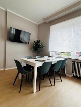 Haus Rasink I Monteure I Teams I 160m2 I 5 Z I Terrasse I P I 2 WC I Küche I Smart TV