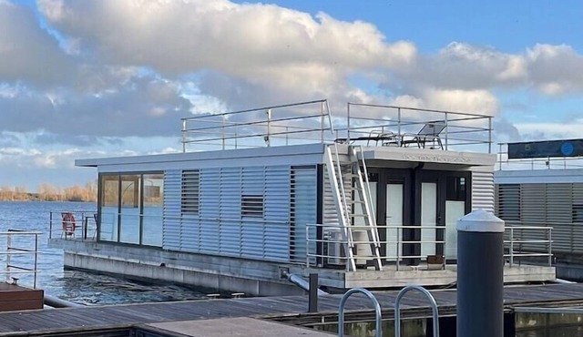 Hausboot am Xantener Nordsee