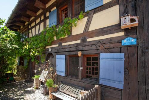 Historischer Vogtshof: eingezäunt | sonniger Garten | Kamin | Denkmalschutz