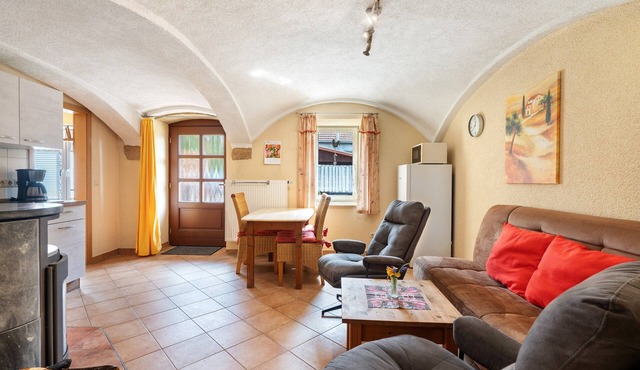 Holiday Apartment '2' with Shared Terrace, Shared Garden and Wi-Fi