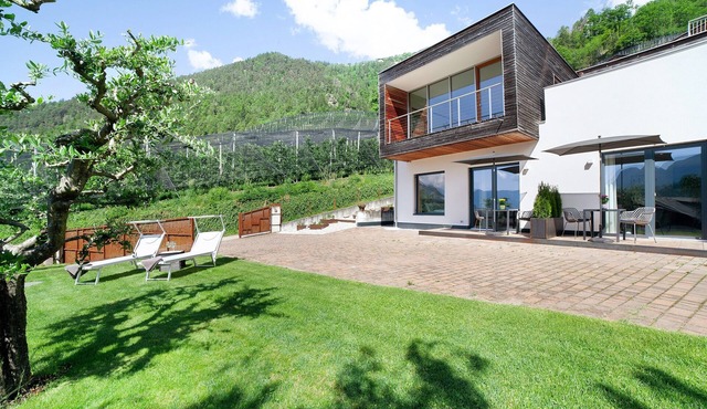 Holiday Apartment "Alivo Living Apartment Aurora" with Mountain View & Garden