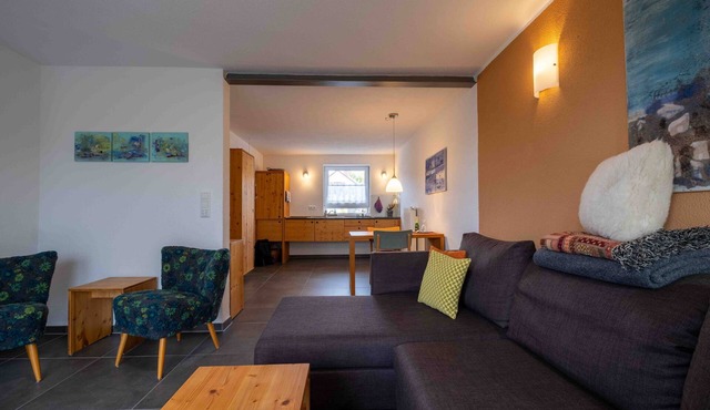 Holiday Apartment 'Baumblick' – Sustainable Retreat in Bad Waldsee