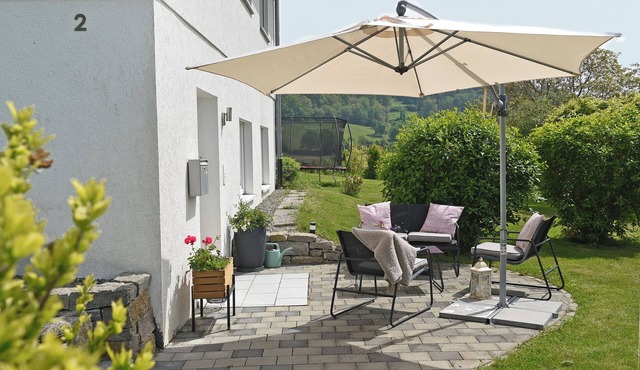 Holiday Apartment "Familie Strehl" with Private Garden and Wi-Fi