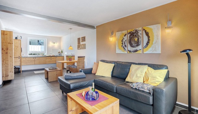 Holiday Apartment 'Gartenglück' with Private Terrace