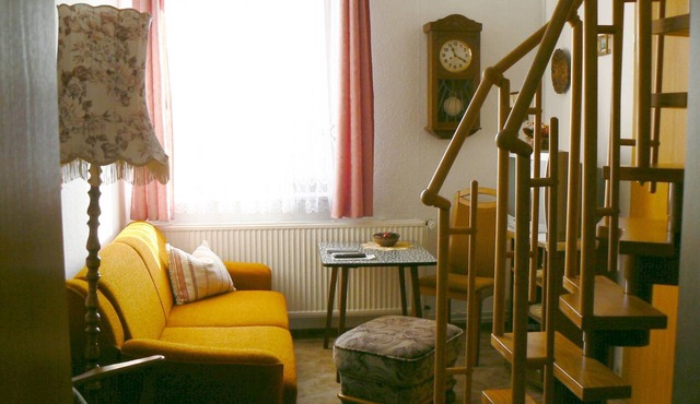 Holiday Apartment 'Jess Rostock' with Shared Terrace, Garden, and Wi-Fi