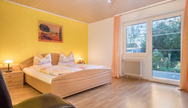 Holiday Apartment 'Sonnenschein' with Terrace, Shared Garden & Wi-Fi
