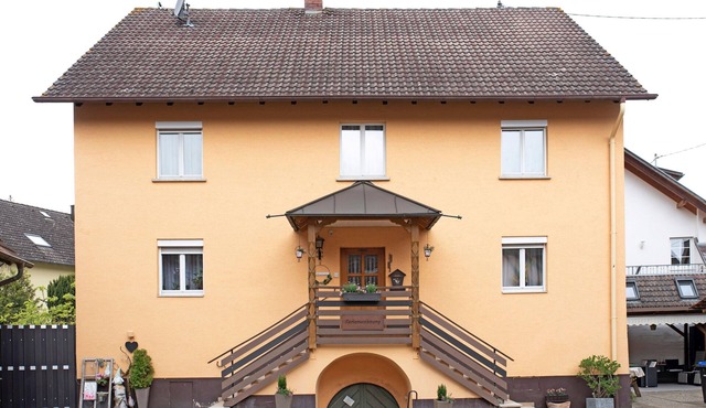 Holiday Apartment "Sink" with Private Terrace, Private Garden & Wi-Fi