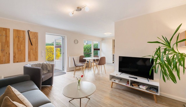 Holiday Apartment with Private Terrace, Garden, Wi-Fi & Sauna in Kägsdorf – 48 m², Garden View