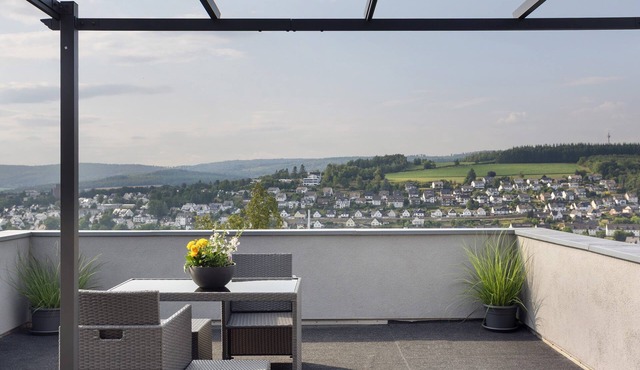 Holiday Apartment 'Zum Hasen' with Mountain View, Private Terrace and Wi-Fi