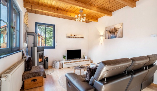 Holiday Home 'Elisabeth' with Barrel Sauna and Private Garden