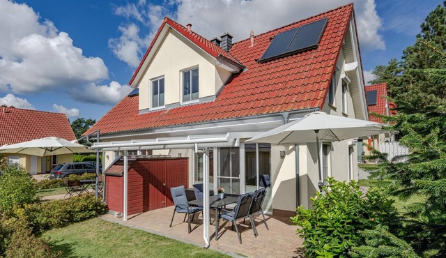 Holiday Home 'Haus Ines' with Private Terrace, Private Garden and Wi-Fi