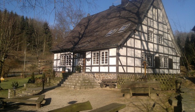 Holiday Home 'Hueseken' with Shared Garden and Wi-Fi