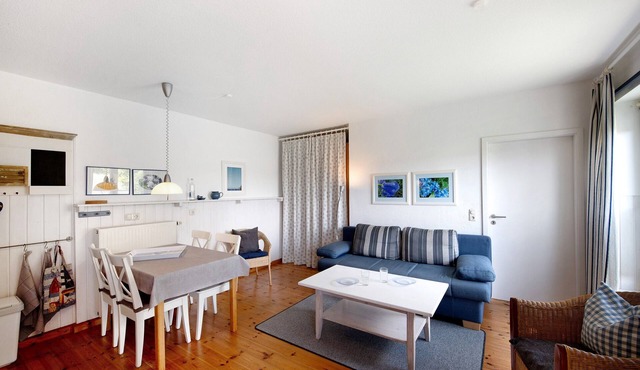 Holiday Home 'Möve Aba Bungalow 68' with Private Terrace, Shared Garden and Wi-Fi
