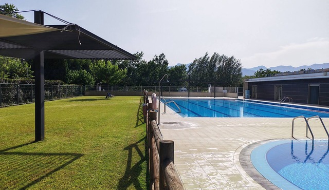Holiday Home 'Pisto' with Mountain Views, Pool Access and Air Conditioning
