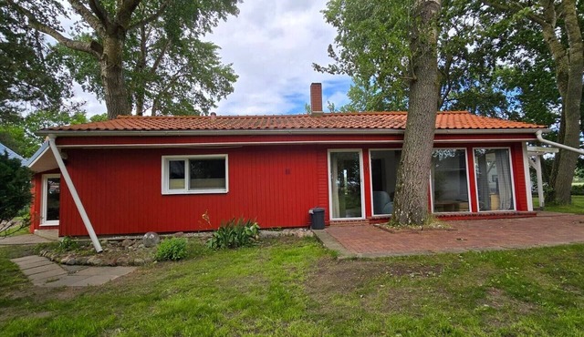 Holiday Home 'Rotes Haus' with Private Terrace, Garden and Wi-Fi