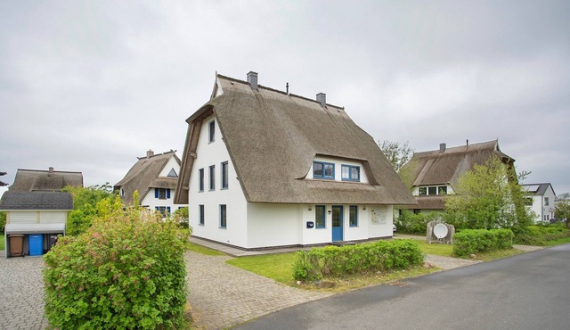 Holiday Home 'Seepferdchen' Close to the Beach with Garden, Sauna & Wi-Fi