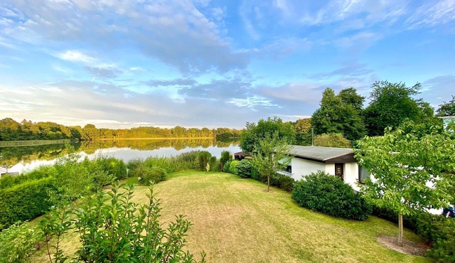 Holiday home "Seeresidenz" with a view of the water