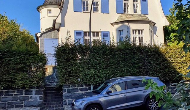 Holiday Home 'Villa Meschede' with Private Terrace and Private Garden