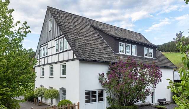 Holiday Home 'Weitblick' with Mountain View, Shared Terrace and Wi-Fi