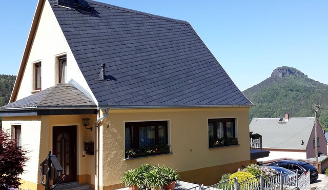 Holiday room in a quiet area with a wonderful view